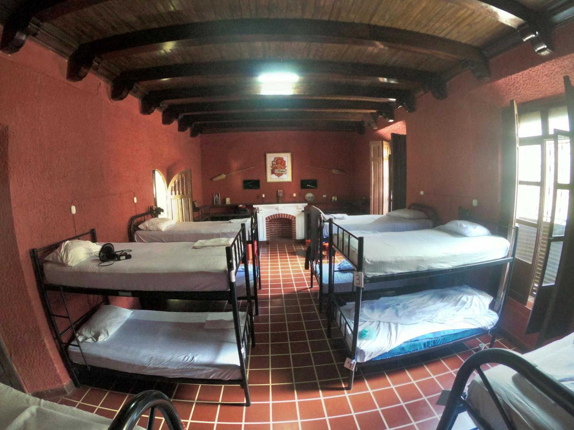 Ricks Hostel Santa Ana Luaran gambar